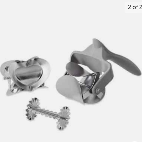 Pampered Chef Rolling Cookie Cutter. NEW in box!! - Picture 2 of 2